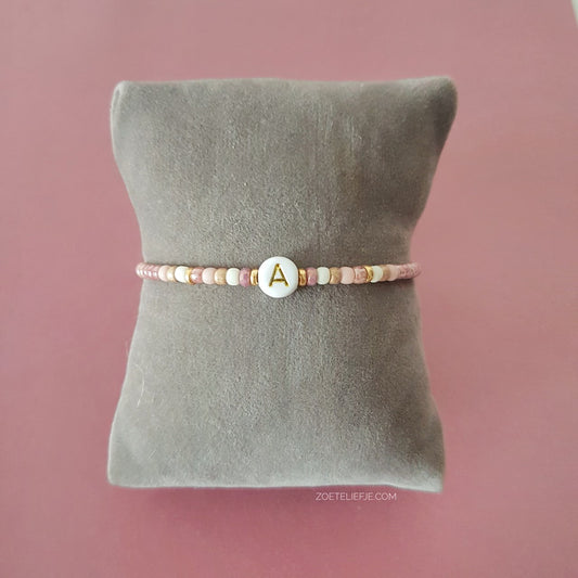 Initiaal Armbandje – Persoonlijk, Verfijnd & Betekenisvol