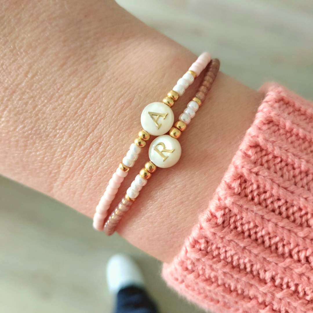 Initial Armband – Mother of Pearl | Persoonlijk & Stijlvol