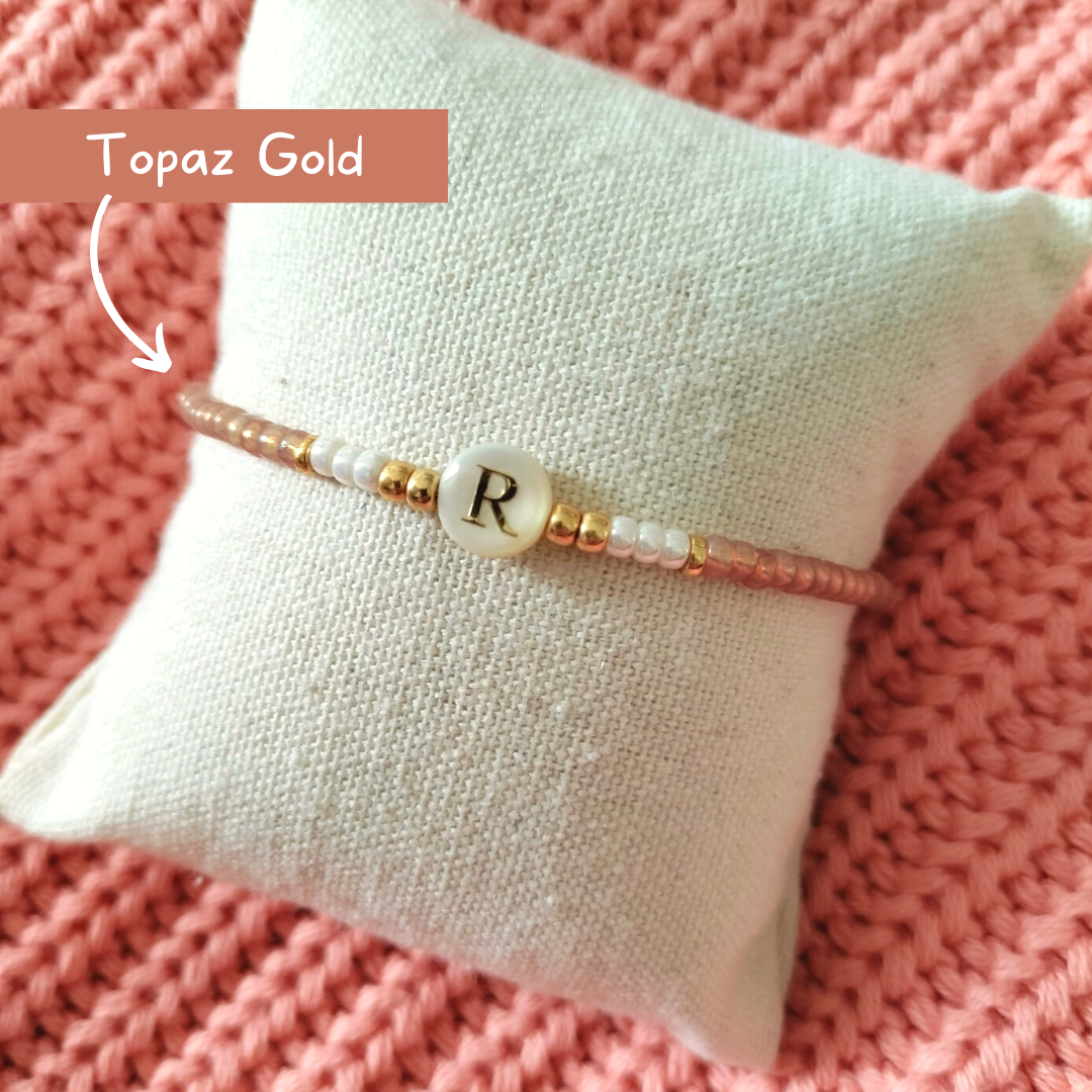 Initial Armband – Mother of Pearl | Persoonlijk & Stijlvol