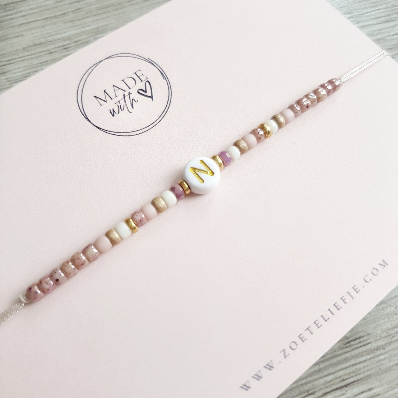 Initiaal Armbandje – Persoonlijk, Verfijnd & Betekenisvol