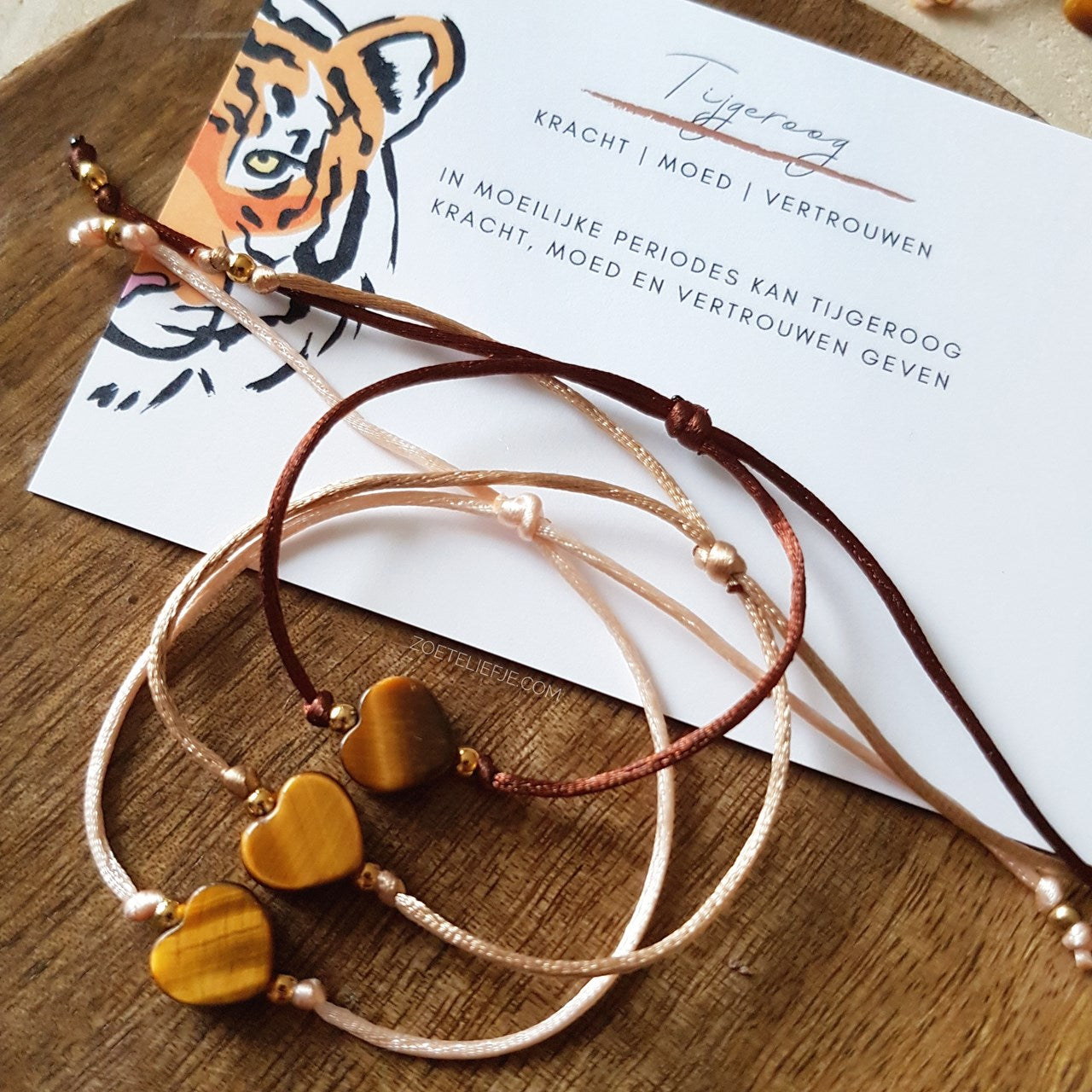 Satijnen Armband met Tijgeroog Hartje – Voor Kracht, Moed en Vertrouwen