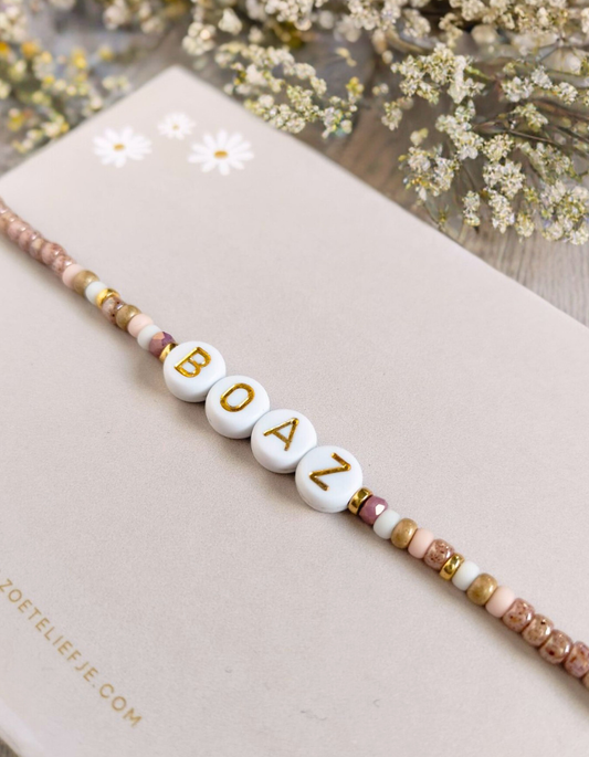 Naam Armbandje met Letterkralen – Pastel & Persoonlijk
